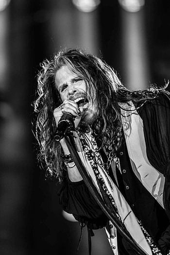Steven Tyler, Aerosmith, Rock and Roll essence, Iconic frontman HD phone wallpaper