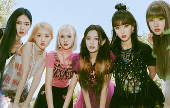 STAYC, K-pop debut, Stereotype defiance HD wallpaper