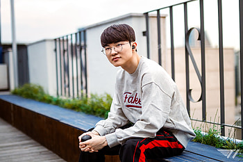 Faker: T1 Esports, esports, T1, Faker (League Of Legends) HD wallpaper