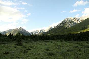 The Mountains of Banff Alberta - Canada , blue, white, grey, graphy, summit, green, clouds, nature, sky, mountains HD wallpaper