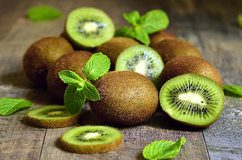 Ultra kiwi , Stunning visuals, Crisp and clear, Incredible detail HD wallpaper