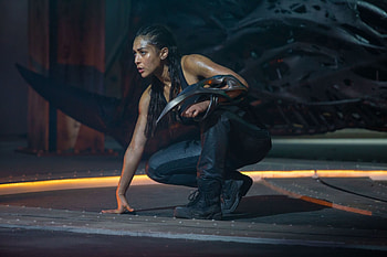 Skylines interview, Lindsey Morgan insights, The 100 evolution, Walker TV series HD wallpaper