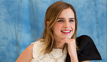 Emma Watson Cute Smile, emma-watson, celebrities, girls HD wallpaper