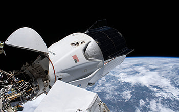 SpaceX Crew 1 NASA mission, Crew Dragon Resilience, Open space HD wallpaper