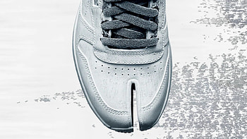 Maison Margiela, Tabi boots evolution, Cult favorite, Hype sneakers HD wallpaper