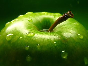 Green apple, graphy, green, drops, apple, water HD wallpaper