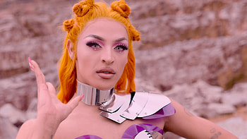 Pabllo Vittar Buzina, Master ProRes, Glamorous visuals, Electrifying performance HD wallpaper