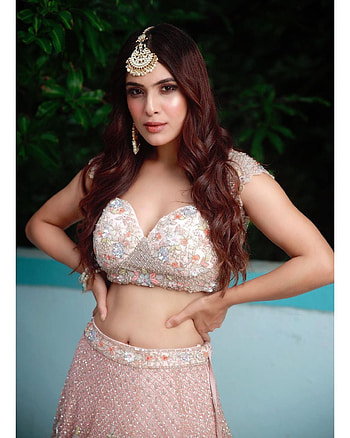 Neha Malik, head, hair HD phone wallpaper