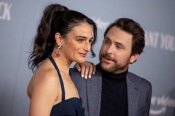 Jenny Slate, Charlie Day, Drunk acting, I Want You Back movie HD wallpaper