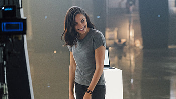 Gal Gadot Cute Smiling , gal-gadot, celebrities, girls, actress HD wallpaper