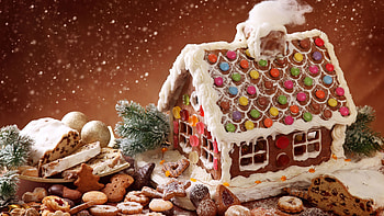 Traditional holiday treat, Sweet and spicy aroma, Festive , Whimsical decorations HD wallpaper