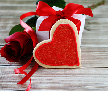 Rose gift and hearts, hearts, and, gift, Rose HD wallpaper