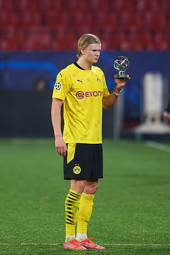 Man Of The Match Trophy, Erling Haaland HD phone wallpaper