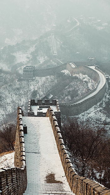 Great Wall of China, Majestic landmark, Historical monument, Cultural heritage HD phone wallpaper