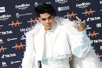 Sheldon Riley, Spectacular Eurovision act, Message behind, Australian artist HD wallpaper
