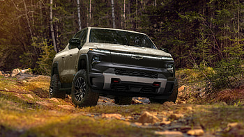 2024 Chevrolet Silverado EV Trail Boss Crew Cab Cars HD wallpaper