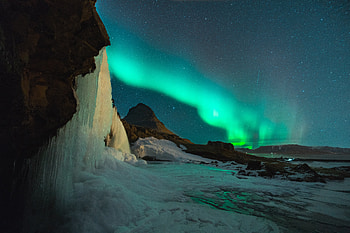 Water Fall With Aurora Borealis, aurora, waterfall, nature, ice, glacier, iceland HD wallpaper