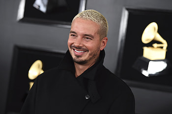J Balvin history, Lollapaloozas first Latino, Headliner CNN HD wallpaper