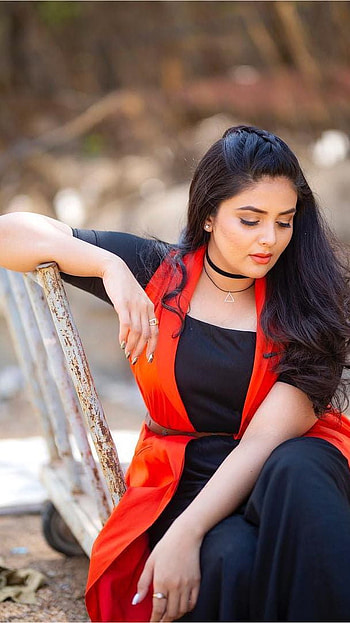 Sreemukhi, telugu actress, model HD phone wallpaper