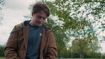 Heartstopper series, Kit Connor's Adidas sweatshirt, Nick Nelson, Episode 5 HD wallpaper