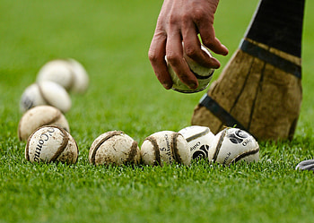 Hurley and sliotars, Hurling HD wallpaper