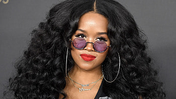H.E.R., Super Bowl performer, Age, Height HD wallpaper