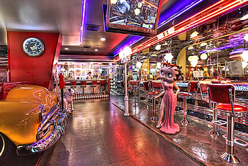 Beverly Hills Diner 2, dog, american, chairs, retro, betty boop, diner HD wallpaper