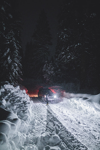 Winter, Night, Snow, Miscellanea, Miscellaneous, Road, Car, Machine HD phone wallpaper