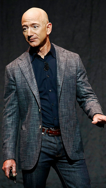 Jeff Bezos, Power battle, Washington politics, Media attention HD phone wallpaper