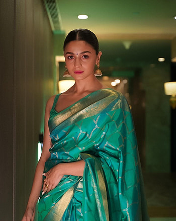 Alia Bhatt, sari, silk HD phone wallpaper