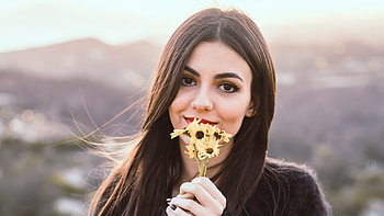 Victoria Justice Cute 2020, victoria-justice, celebrities, girls HD wallpaper