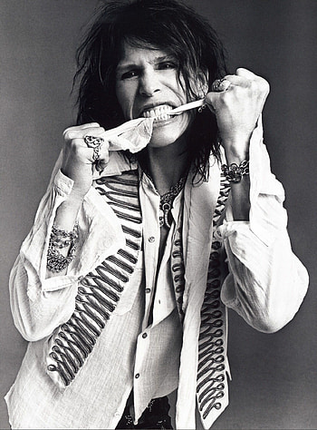 Aerosmith, Steven Tyler, Rock and Roll legends, Stage presence HD phone wallpaper
