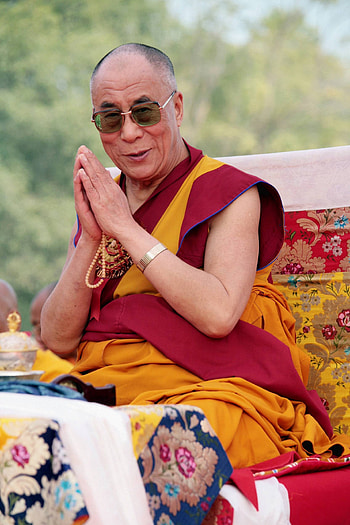 Dalai Lama, Celeb spiritual leader, Peace advocate, Cool HD phone wallpaper