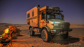 Mercedes Benz Unimog at Night, Truck, Benz, Unimog, Mercedes, Night HD wallpaper