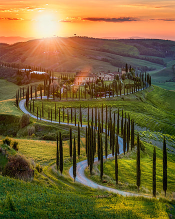 Tuscany's Twisper journey, Positive experience, Alternative destinations, Local recommendations HD phone wallpaper