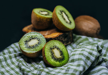 Fruits, Food, Kiwi, Ripe, Juicy HD wallpaper