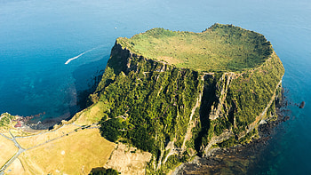 Sunrise Peak - Seongsan Ilchulbong, a tuff cone on Jeju Island, South Korea, nature, seashore HD wallpaper