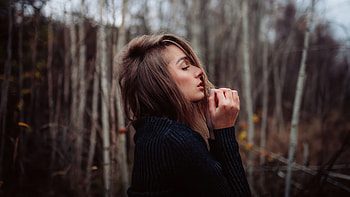 Girl Woods Depth Of Field, girls, woods, model, hoot, depth-of-field HD wallpaper
