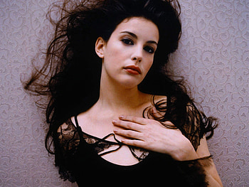 Liv Tyler, red lips, dark dress, pretty eyes, long black hair, actress, female HD wallpaper