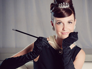 diffrent people, black dress, queen, smile, beauty HD wallpaper