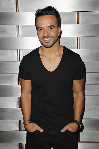 iHeart Summer 2017, Luis Fonsi HD phone wallpaper