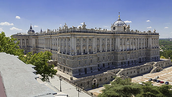 Madrid Palace, Skip-the-line experience, Tapas delight, Royal elegance HD wallpaper