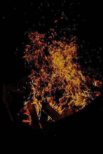 Bonfire, Dark, Flame, Sparks HD phone wallpaper