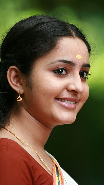 Bhama, cute, mallu actress HD phone wallpaper