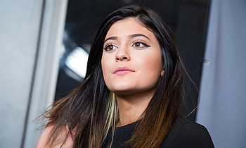 Kylie Jenner, background, High resolution HD wallpaper