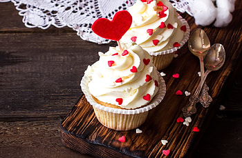 Cupcake, sugar, food, cream HD wallpaper