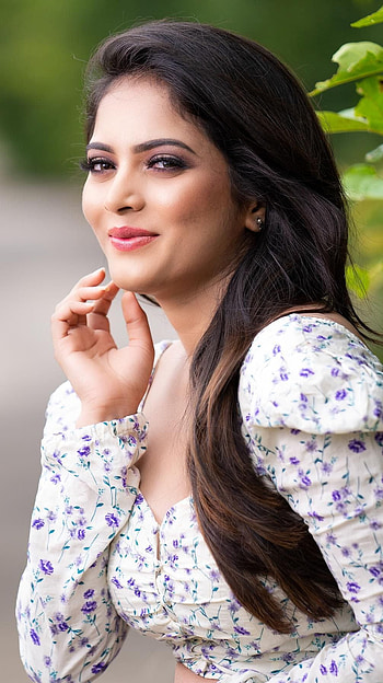 Kruthika Rao, kannada actress, beautiful HD phone wallpaper