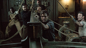 The Finest Hours, Gripping rescue mission, Chris Pine's performance, Historical drama HD wallpaper