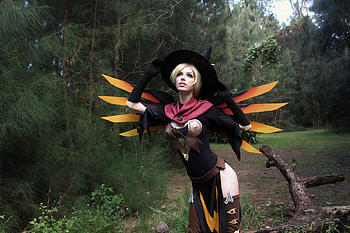 Mercy Overwatch Cosplay , mercy-overwatch, cosplay, overwatch, girls HD wallpaper