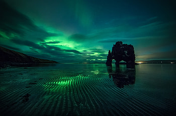 Aurora Borealis Green Reflection, aurora, nature, reflection, sky, green HD wallpaper